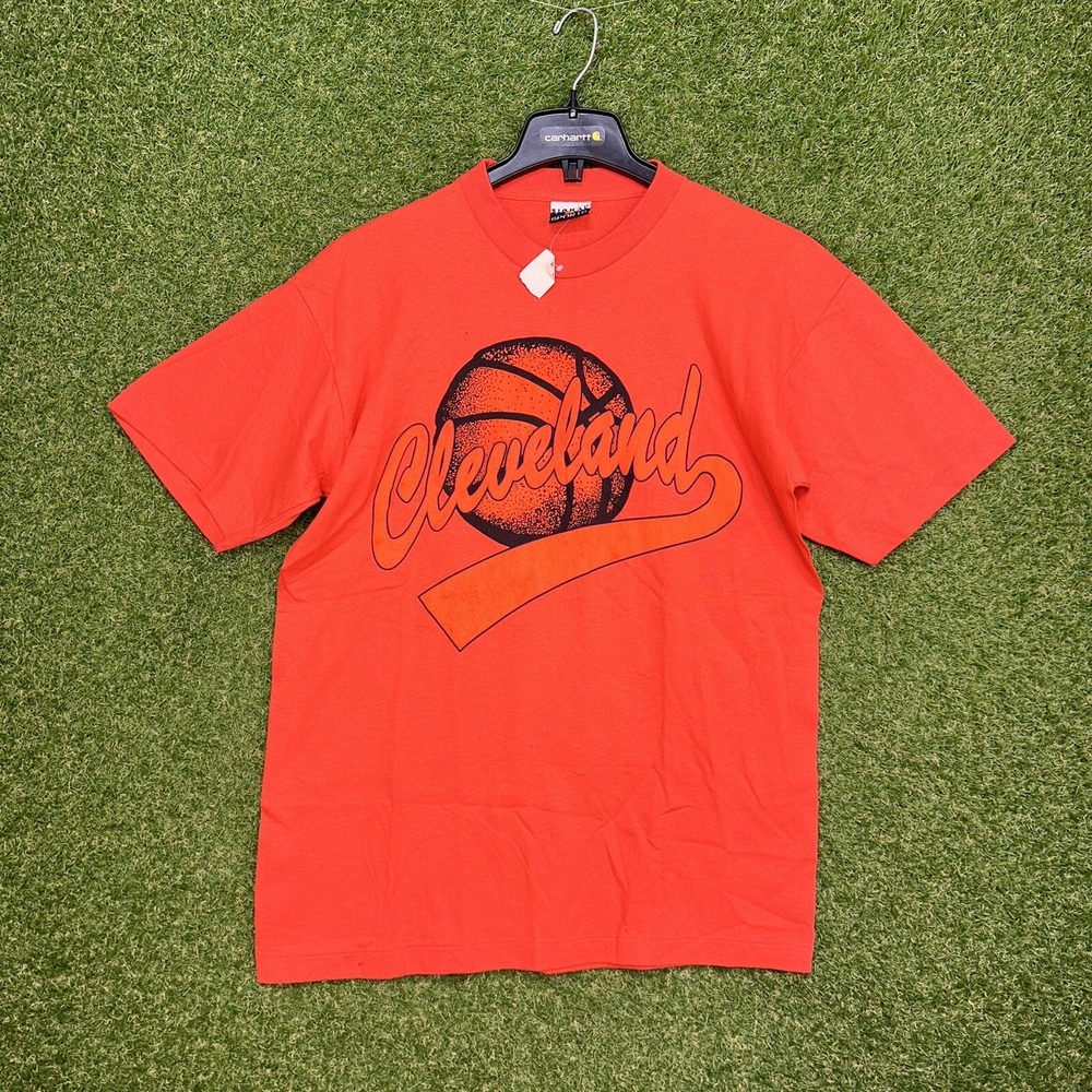 Vintage Cleveland Cavaliers NBA Signal Men's Single Stitch Large Orange T-shirt